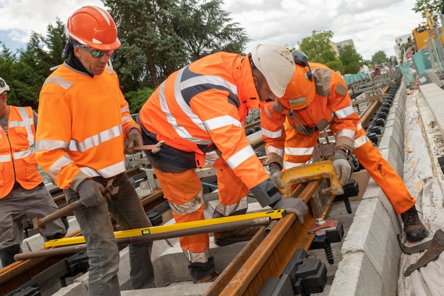 Mise en service commerciale de la ligne D du tramway de Bordeaux